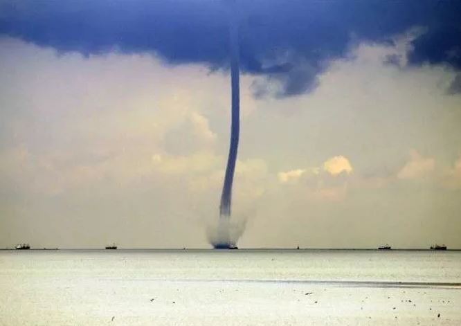 tornado7.JPG